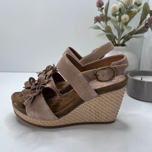 Sofft Cali Suede Floral Wedge Sandals Rose Taupe SF0078188 Women's 8.5M NWOB - Picture 1 of 10